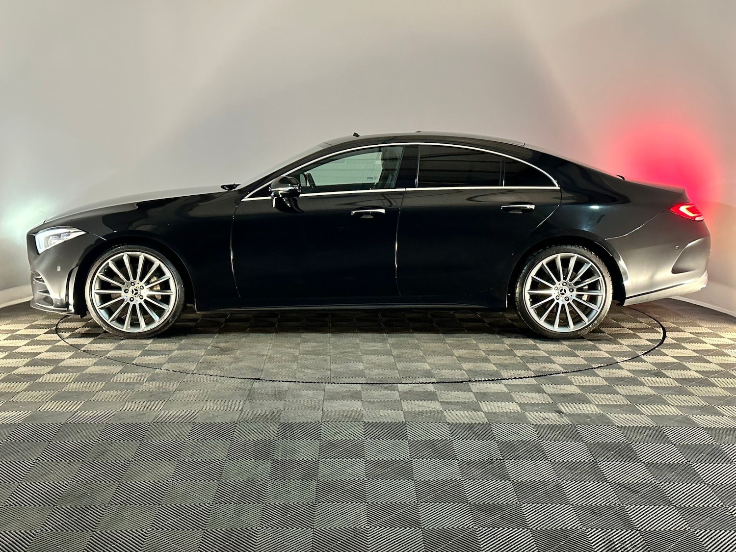 Used Mercedes-Benz CLS 2018 for sale - 76420113: Photo 5