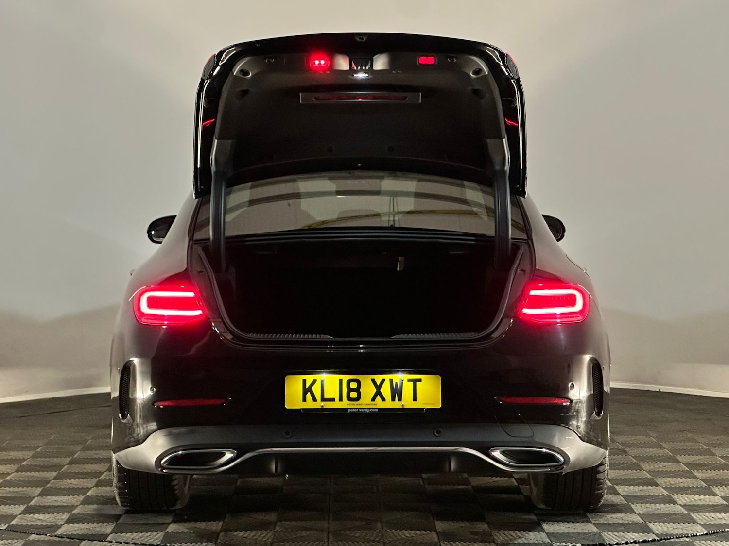 Used Mercedes-Benz CLS 2018 for sale - 76420113: Photo 8