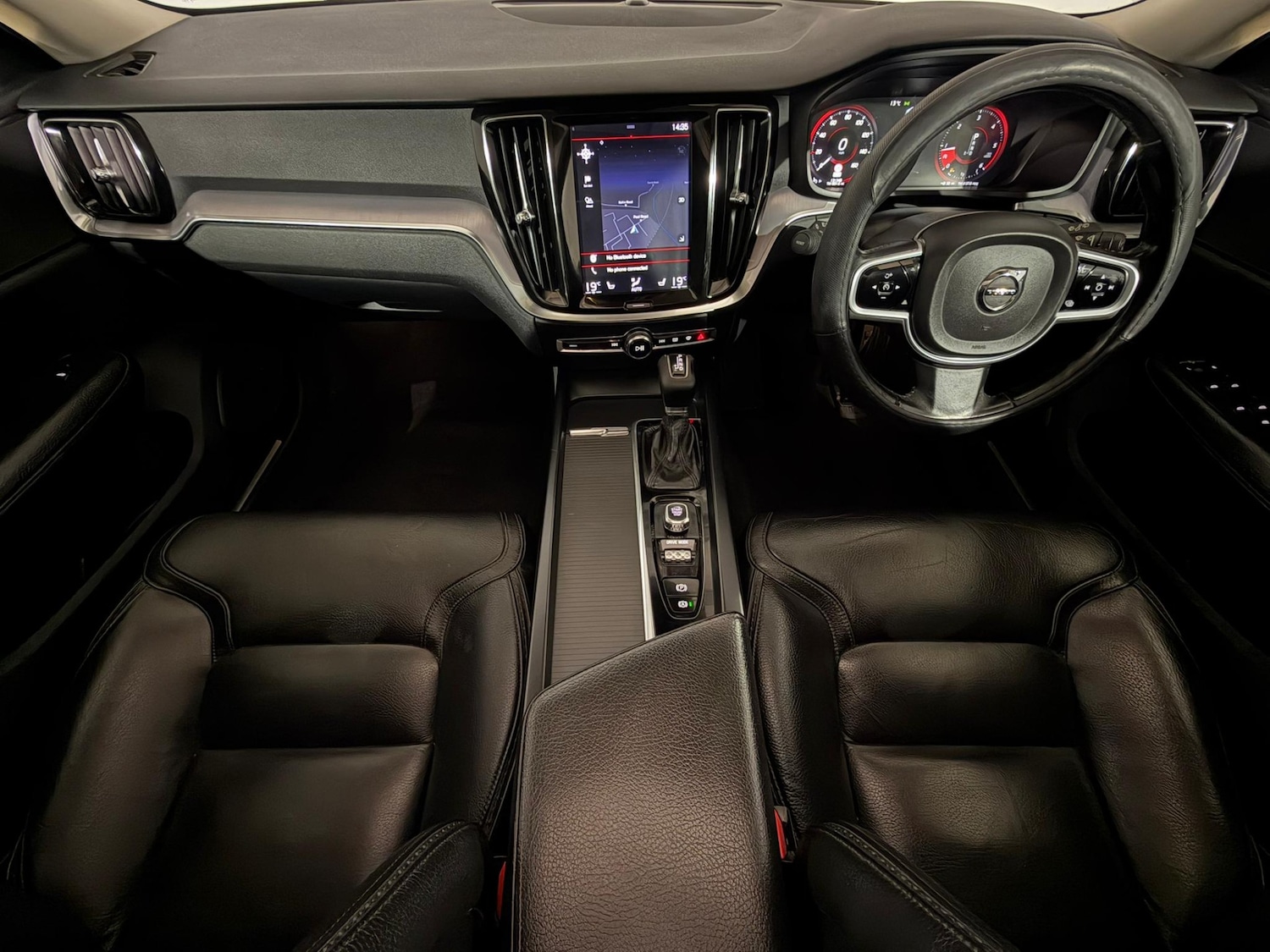 Used Volvo V60 2018 for sale - 78216097: Photo 11