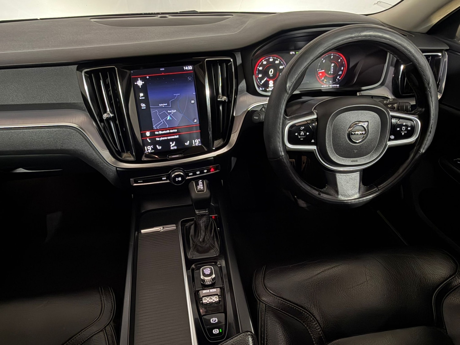 Used Volvo V60 2018 for sale - 78216097: Photo 12