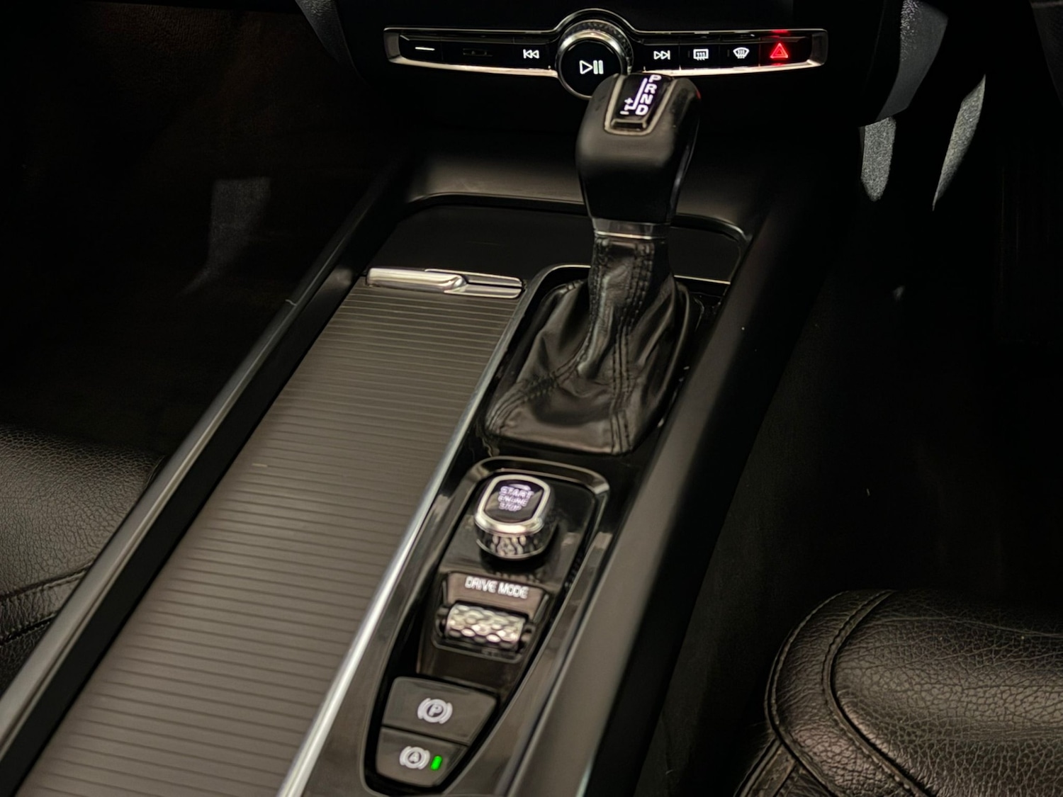 Used Volvo V60 2018 for sale - 78216097: Photo 15