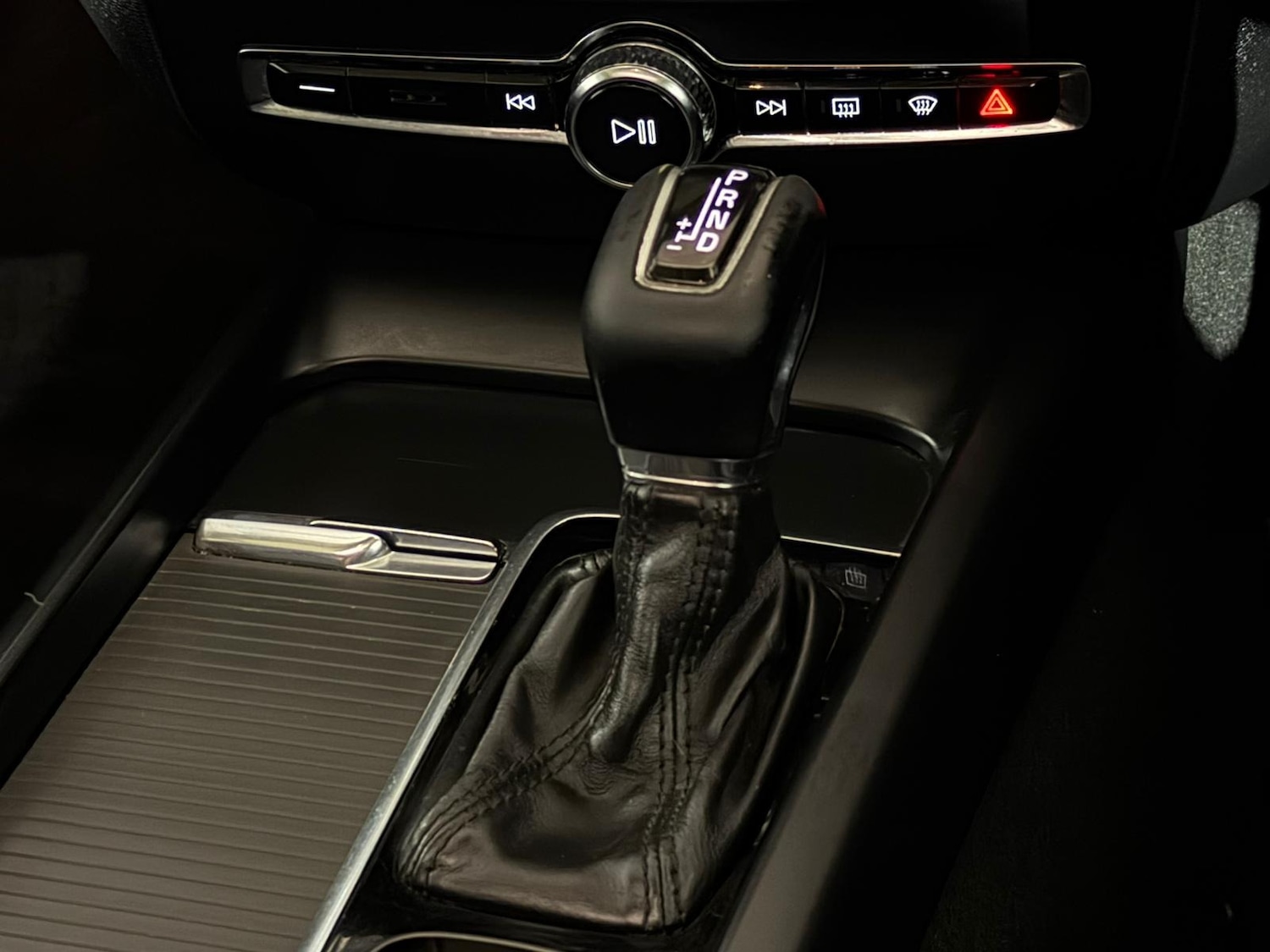 Used Volvo V60 2018 for sale - 78216097: Photo 16