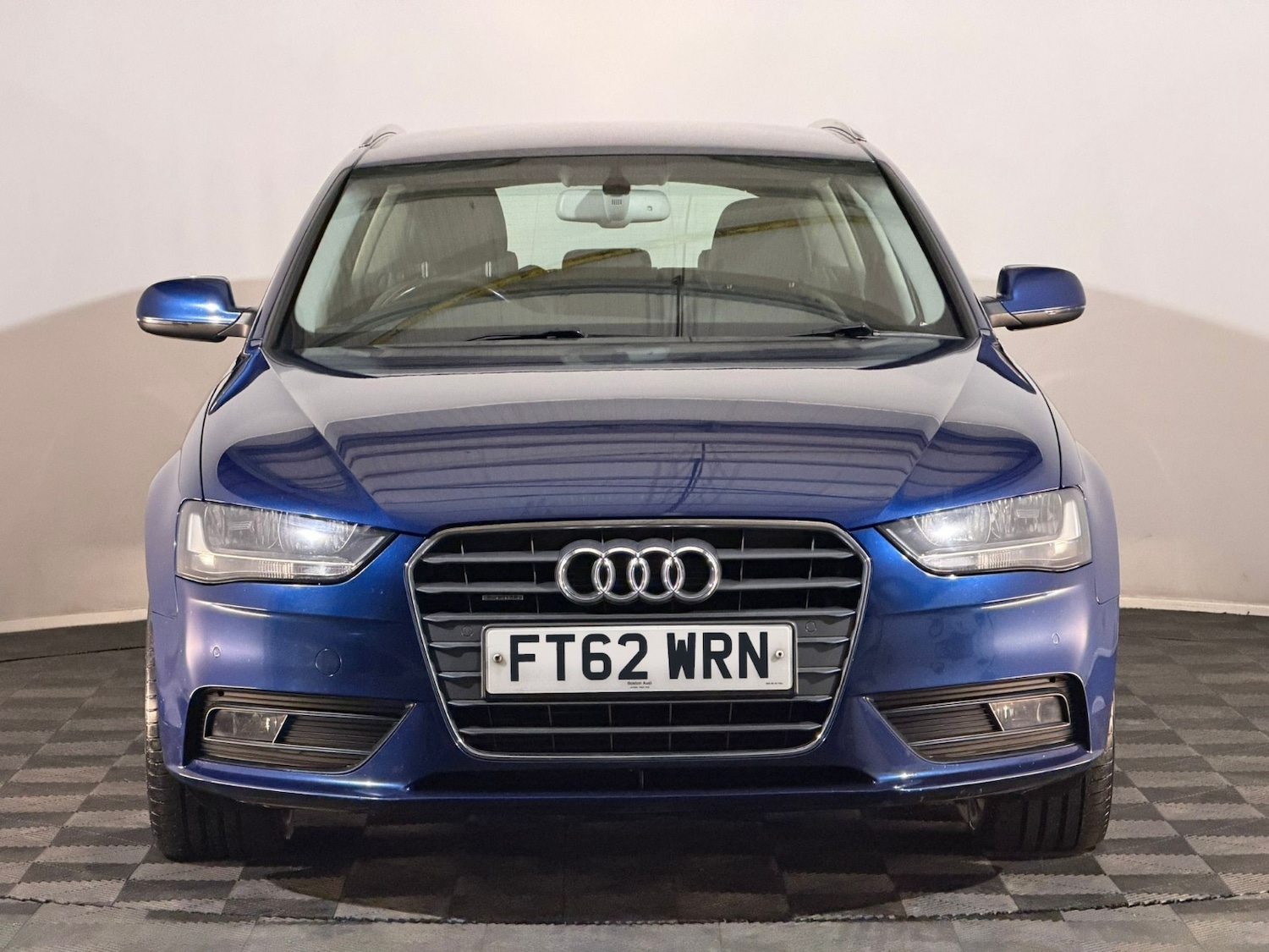 Used Audi A4 2013 for sale - 77480706: Photo 2