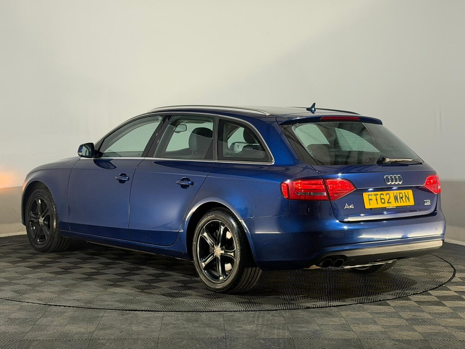 Used Audi A4 2013 for sale - 77480706: Photo 9