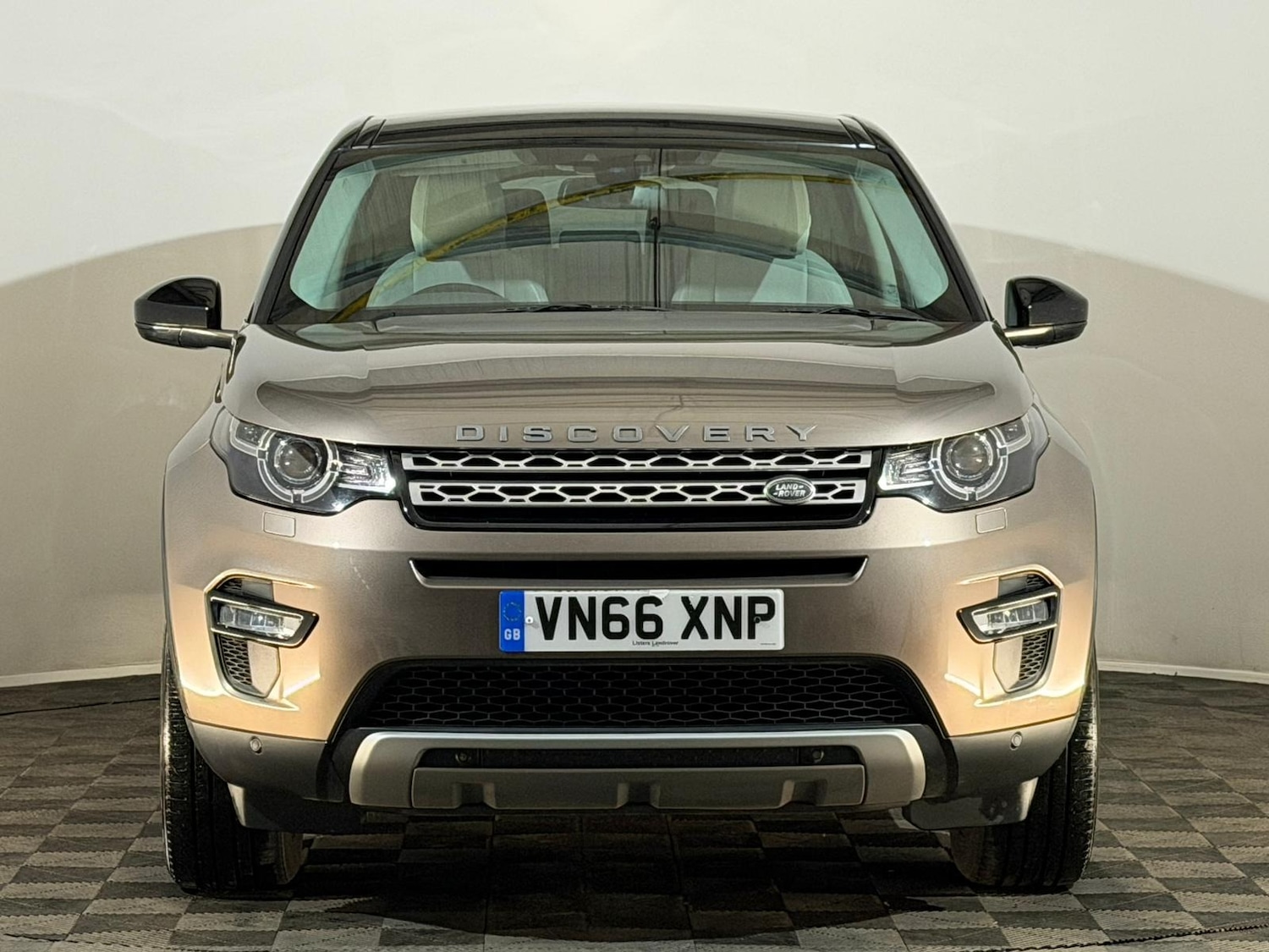 Used Land Rover Discovery Sport 2016 for sale - 77885634: Photo 2