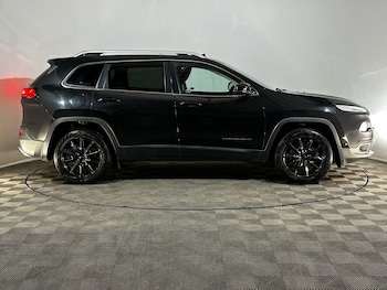 Used Jeep Cherokee 2016 for sale - 75554586: Photo