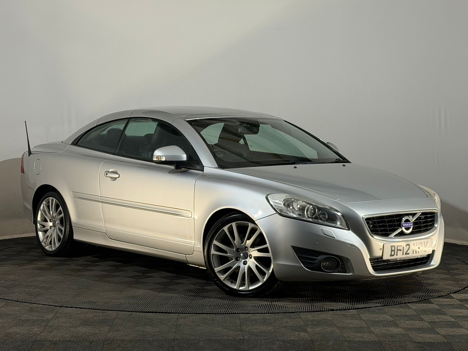 Used Volvo C70 2012 for sale - 77548474: Photo 2