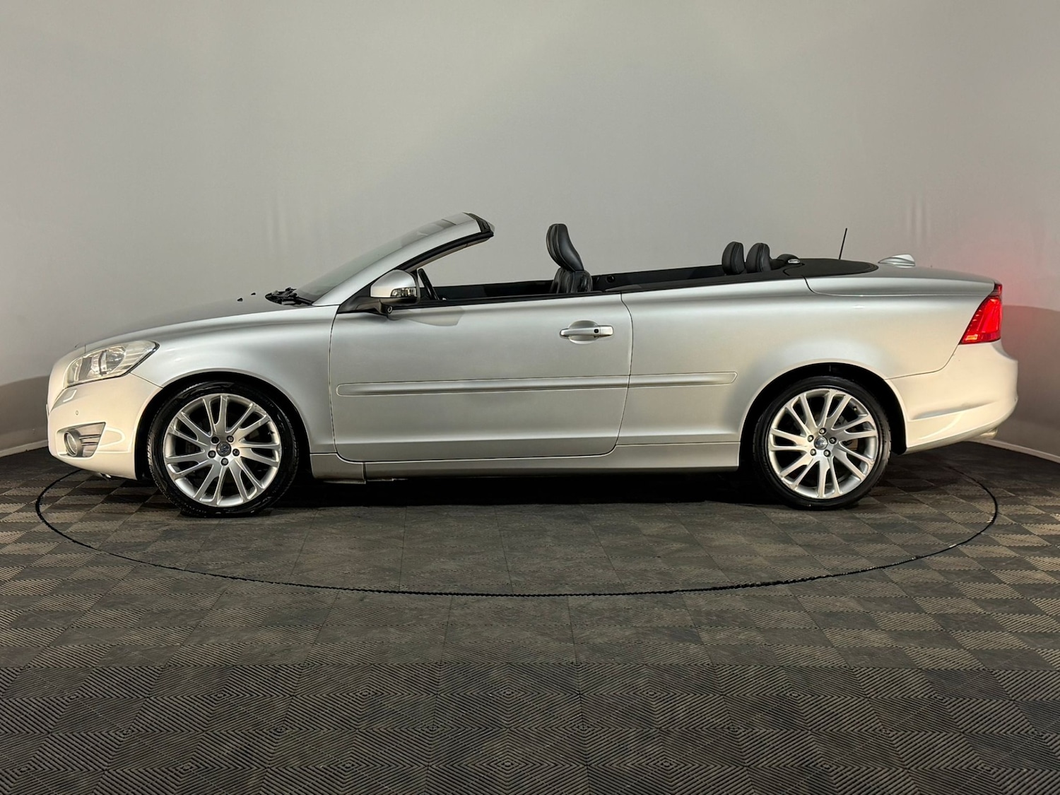 Used Volvo C70 2012 for sale - 77548474: Photo 9