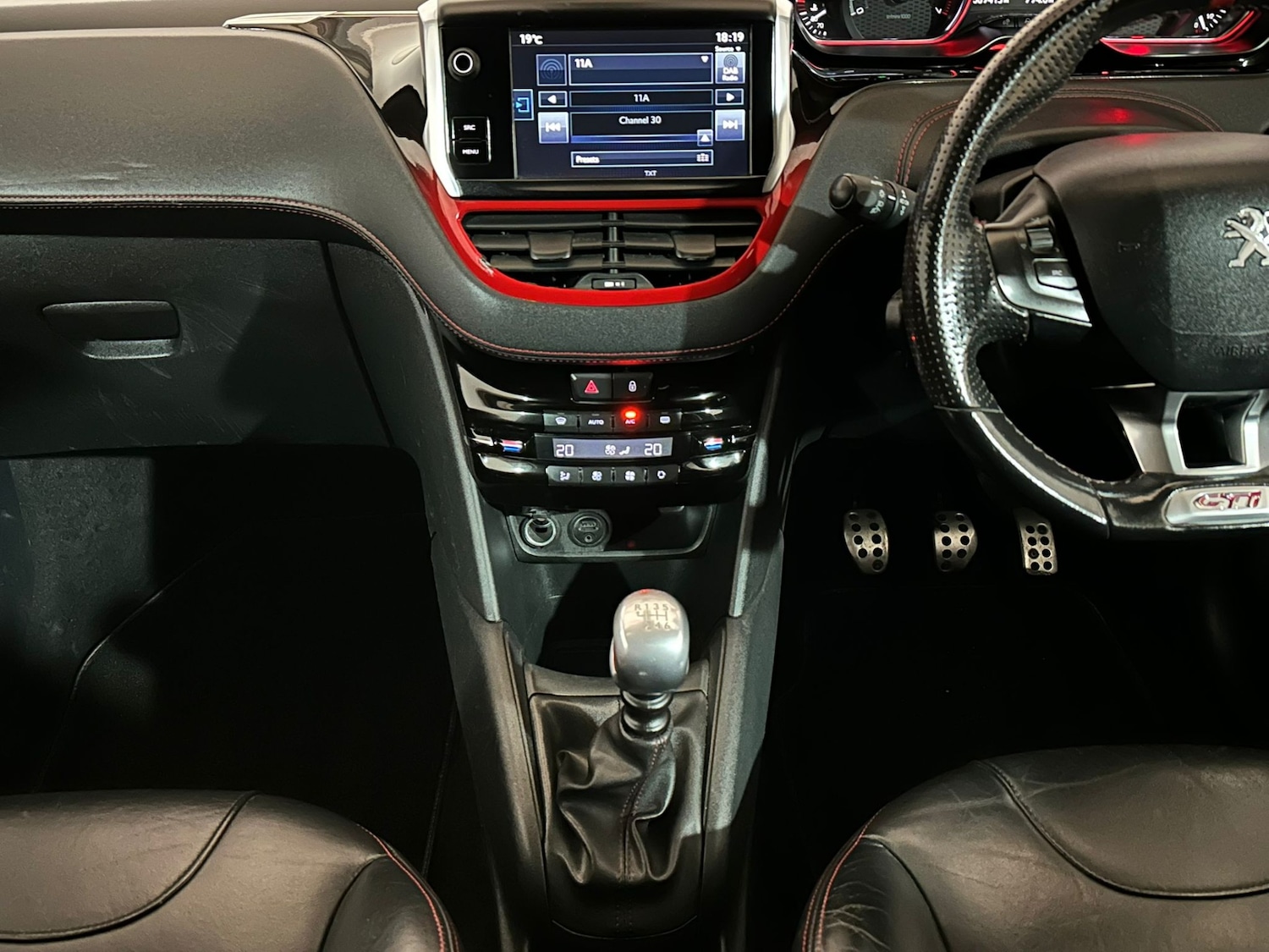 Used Peugeot 208 2015 for sale - 76574646: Photo 14