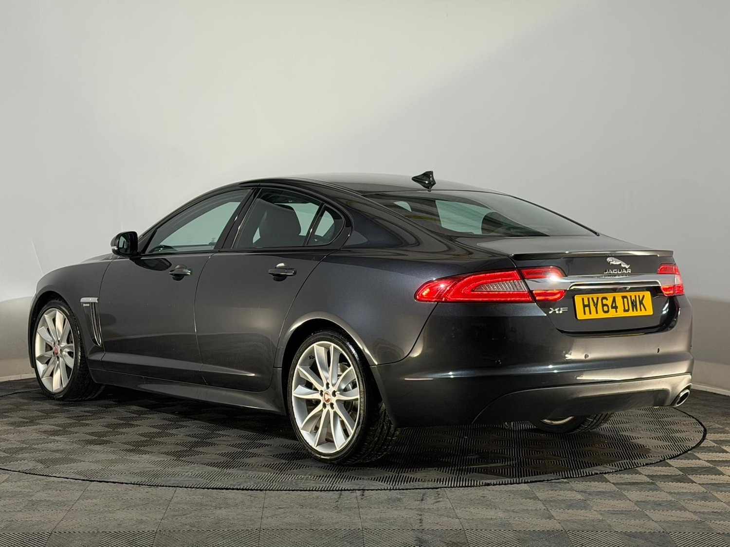 Used Jaguar XF 2014 for sale - 76616625: Photo 9