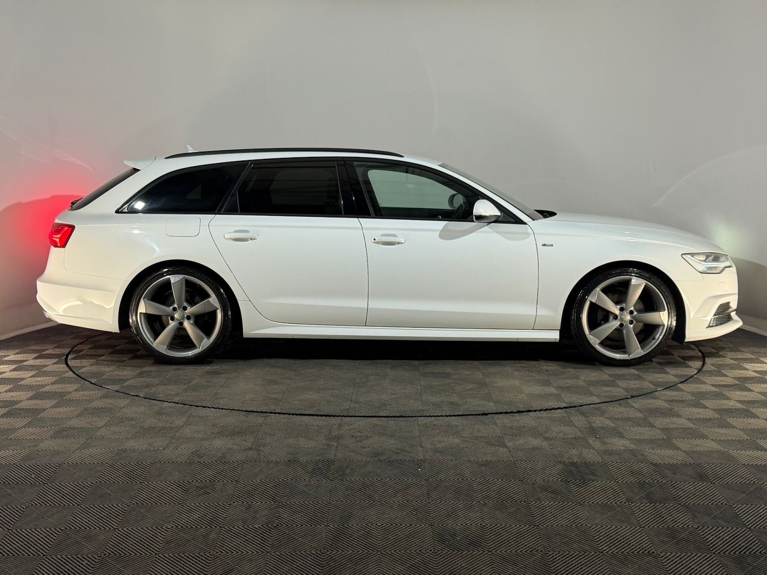 Used Audi A6 2015 for sale - 77551881: Photo 4