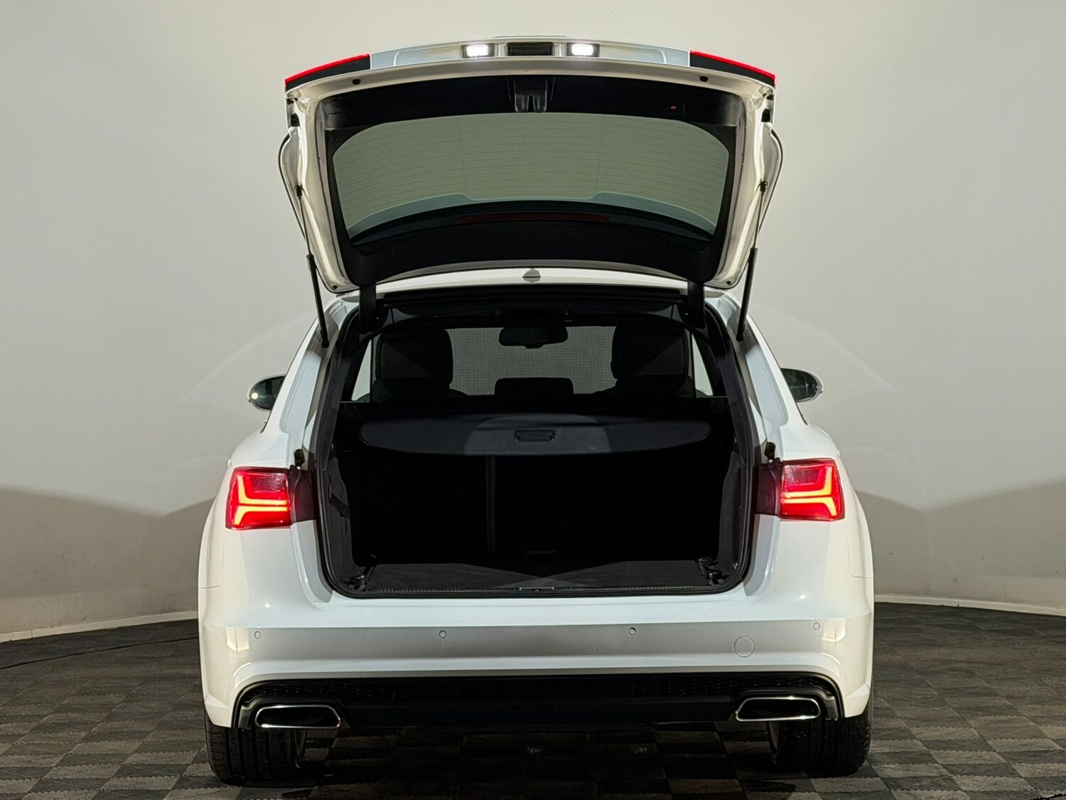 Used Audi A6 2015 for sale - 77551881: Photo 8