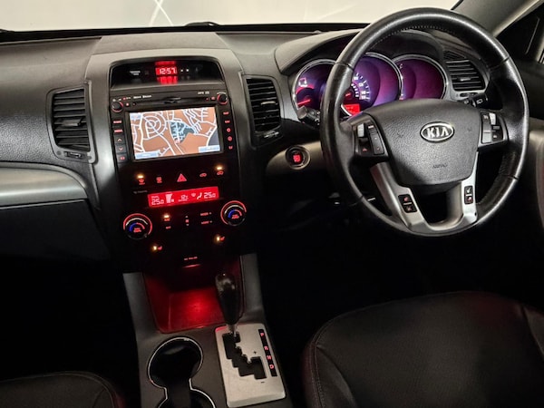 Used Kia Sorento 2011 for sale - 76297000: Photo 12