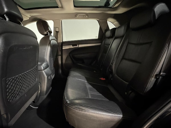 Used Kia Sorento 2011 for sale - 76297000: Photo 19