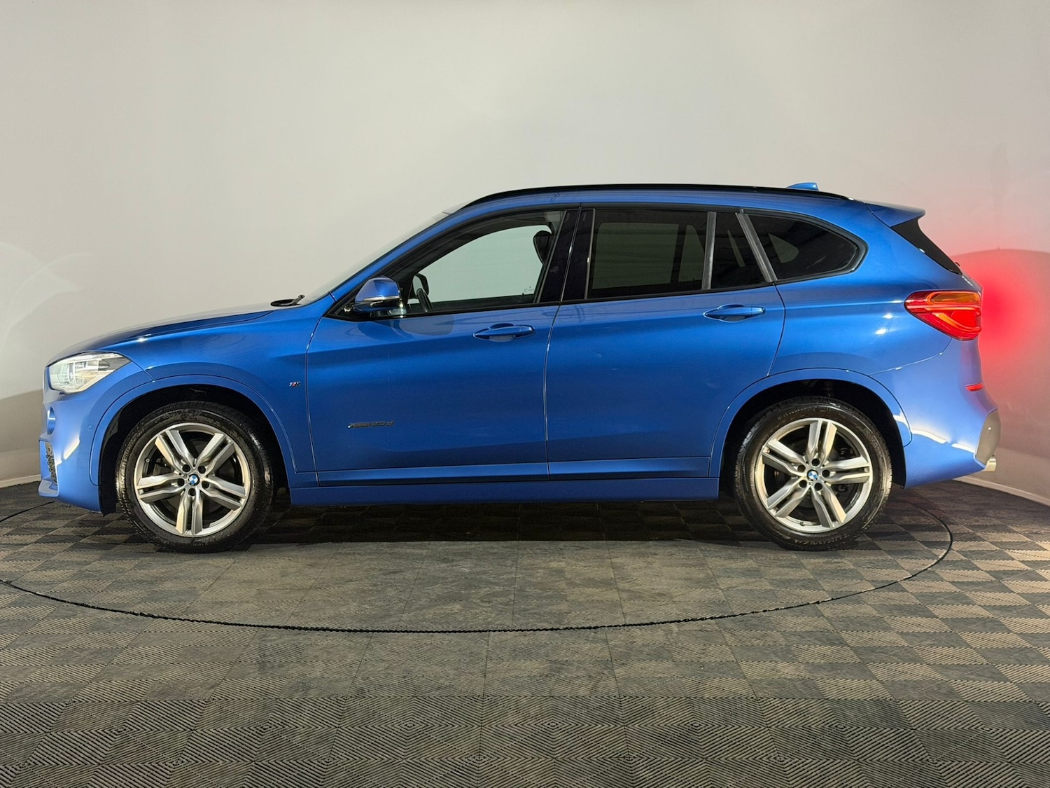 Used BMW X1 2017 for sale - 77235693: Photo 5