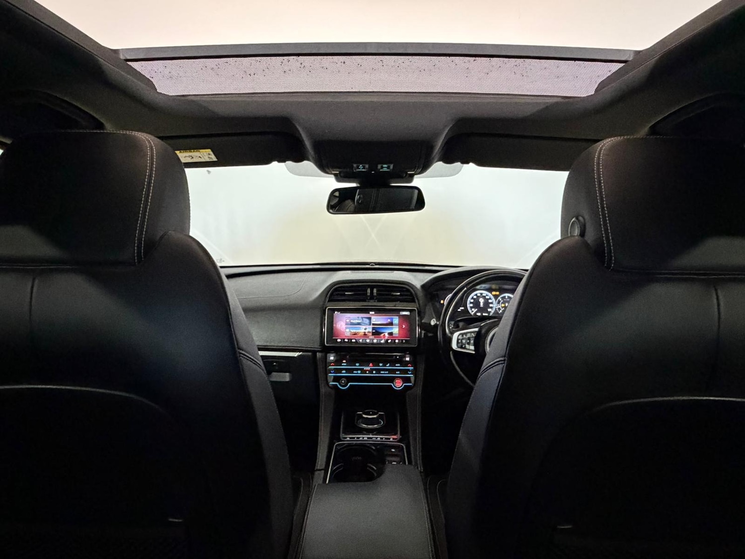 Used Jaguar F-Pace 2017 for sale - 77772047: Photo 12