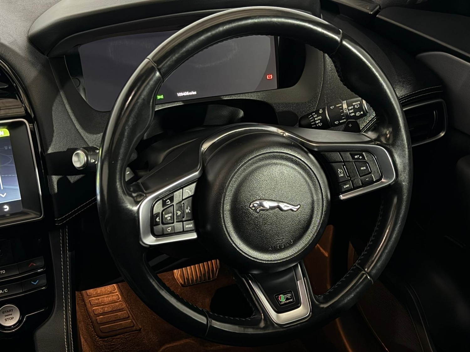 Used Jaguar F-Pace 2017 for sale - 77772047: Photo 15