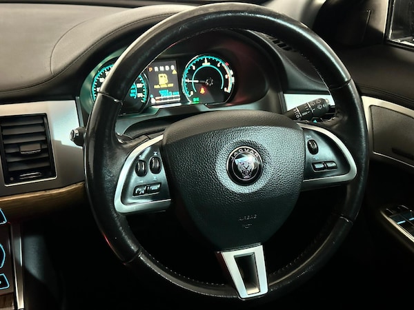 Used Jaguar XF 2014 for sale - 75073142: Photo 13