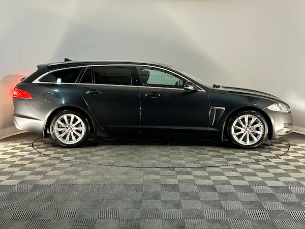 Used Jaguar XF 2014 for sale - 75073142: Photo 4