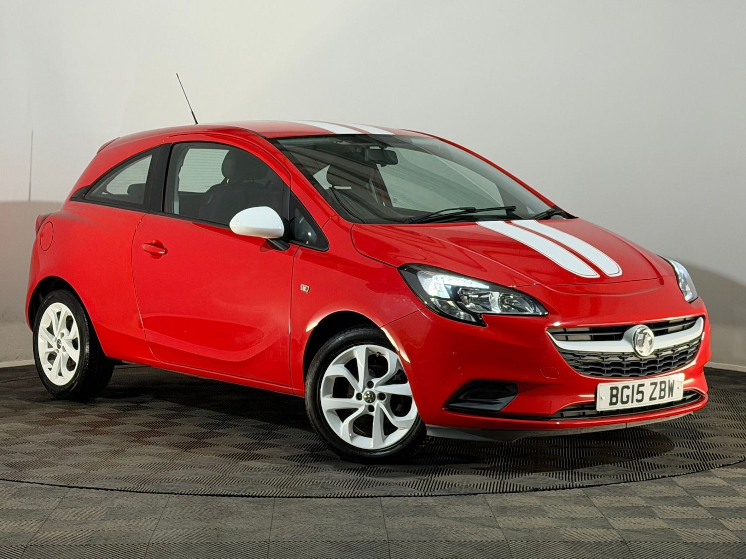 Used Vauxhall Corsa 2015 for sale - 76248354: Photo 1