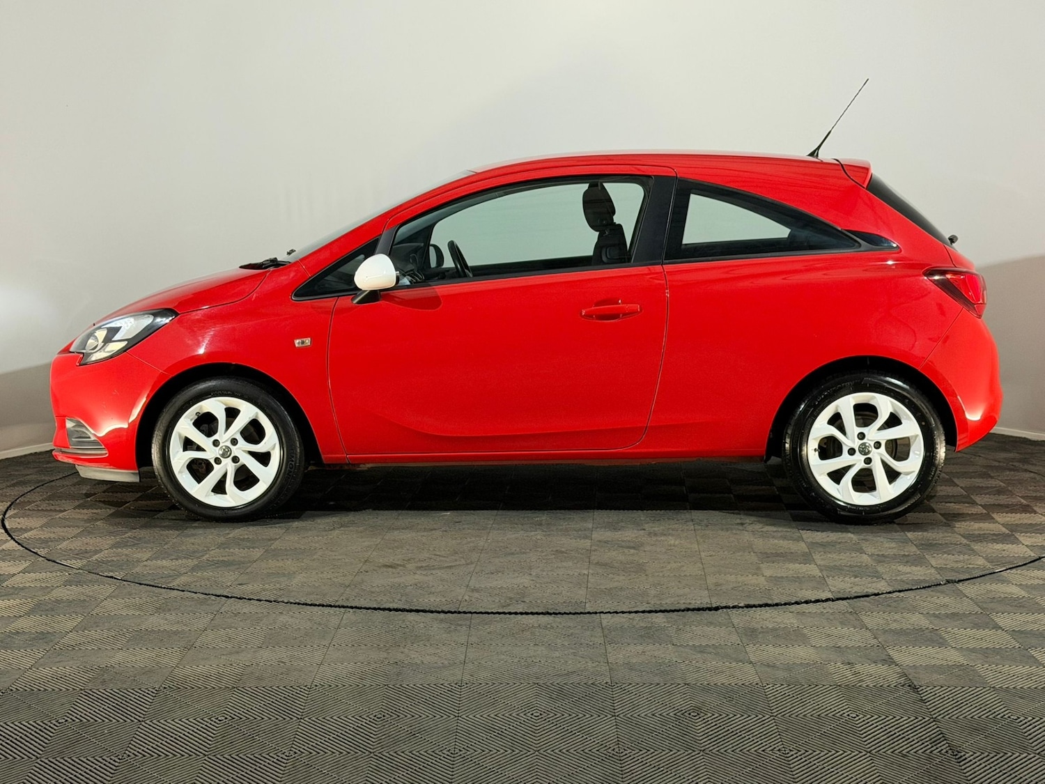 Used Vauxhall Corsa 2015 for sale - 76248354: Photo 5