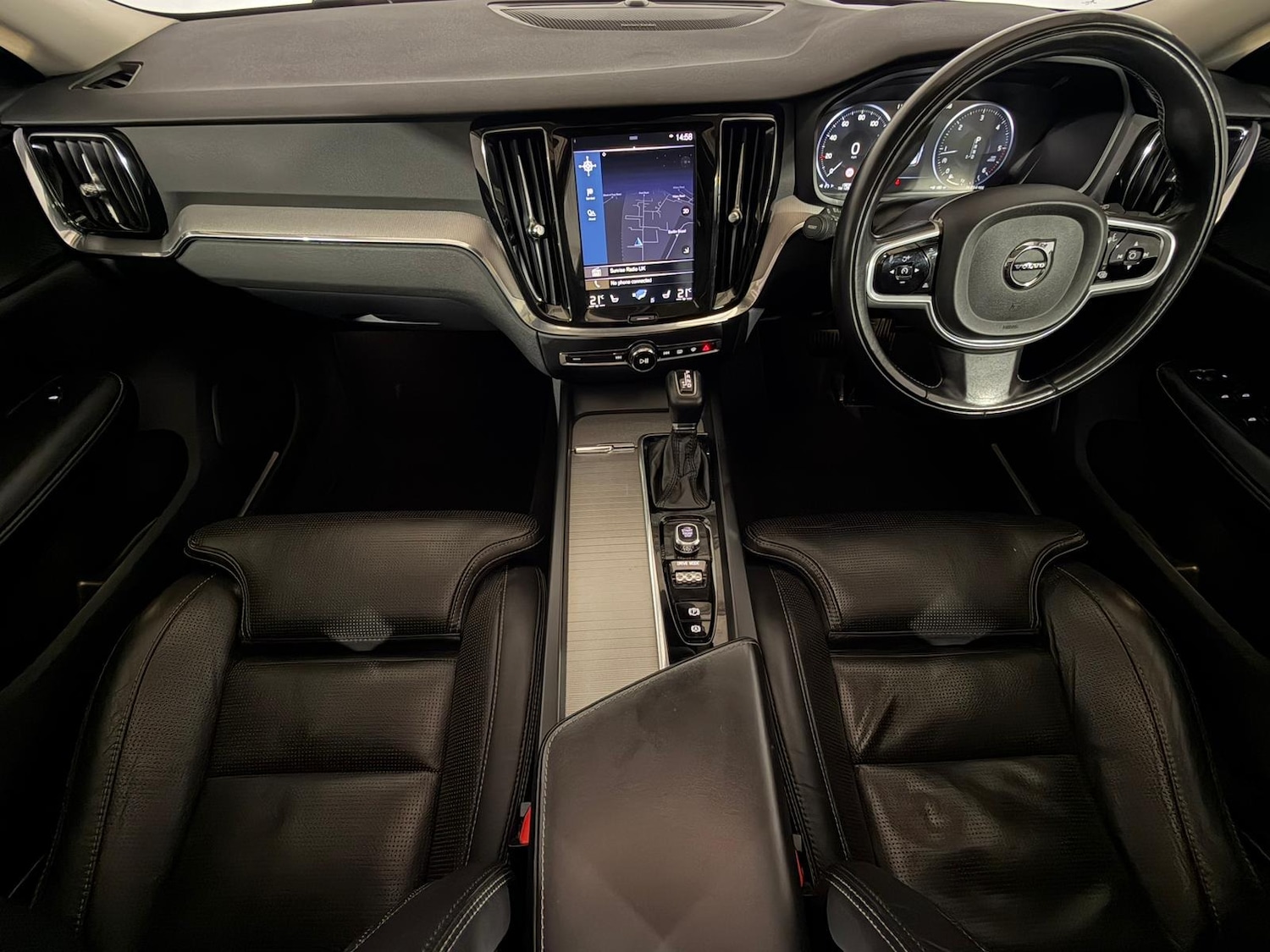 Used Volvo V60 2019 for sale - 77698504: Photo 11