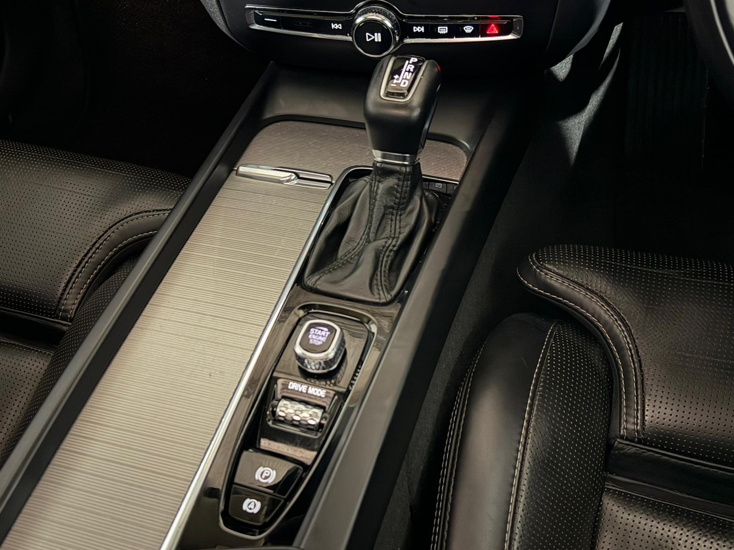 Used Volvo V60 2019 for sale - 77698504: Photo 15