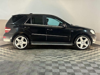 Used Mercedes-Benz M-Class 2011 for sale - 75581878: Photo