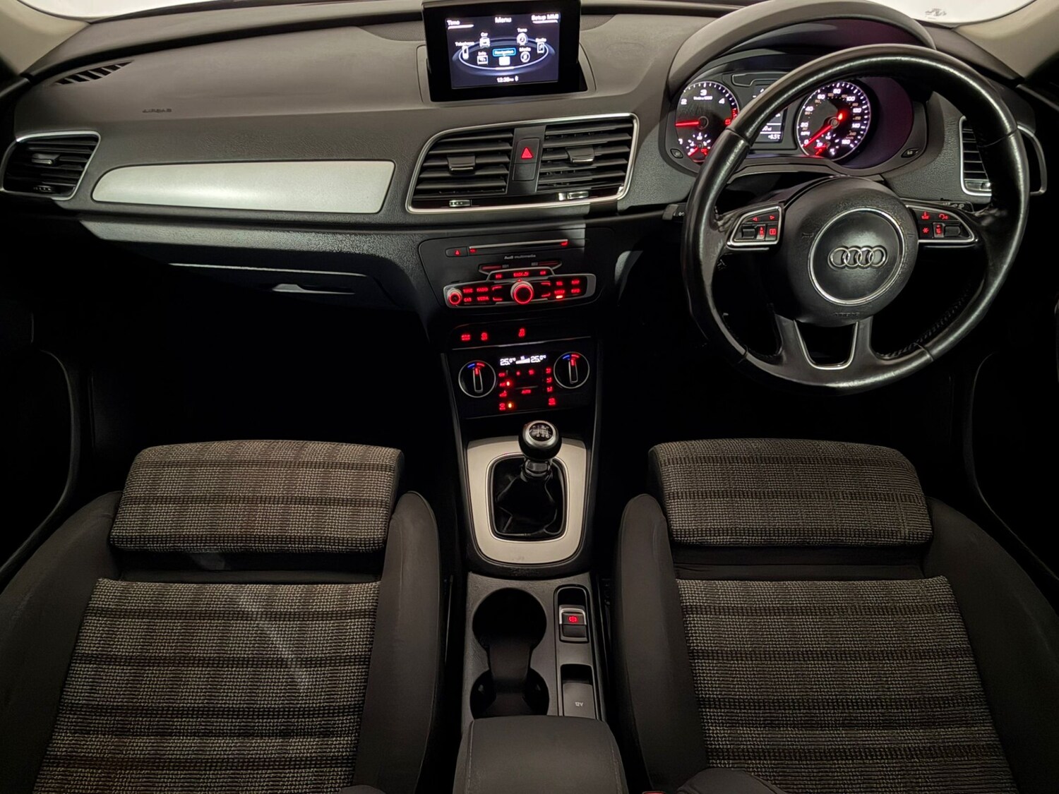 Used Audi Q3 2015 for sale - 77187280: Photo 11