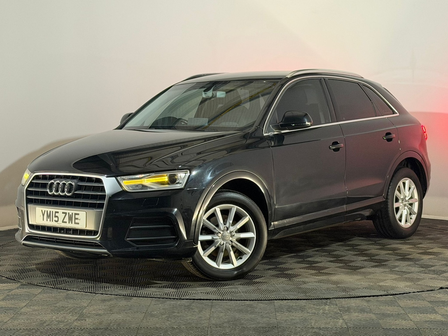 Used Audi Q3 2015 for sale - 77187280: Photo 3