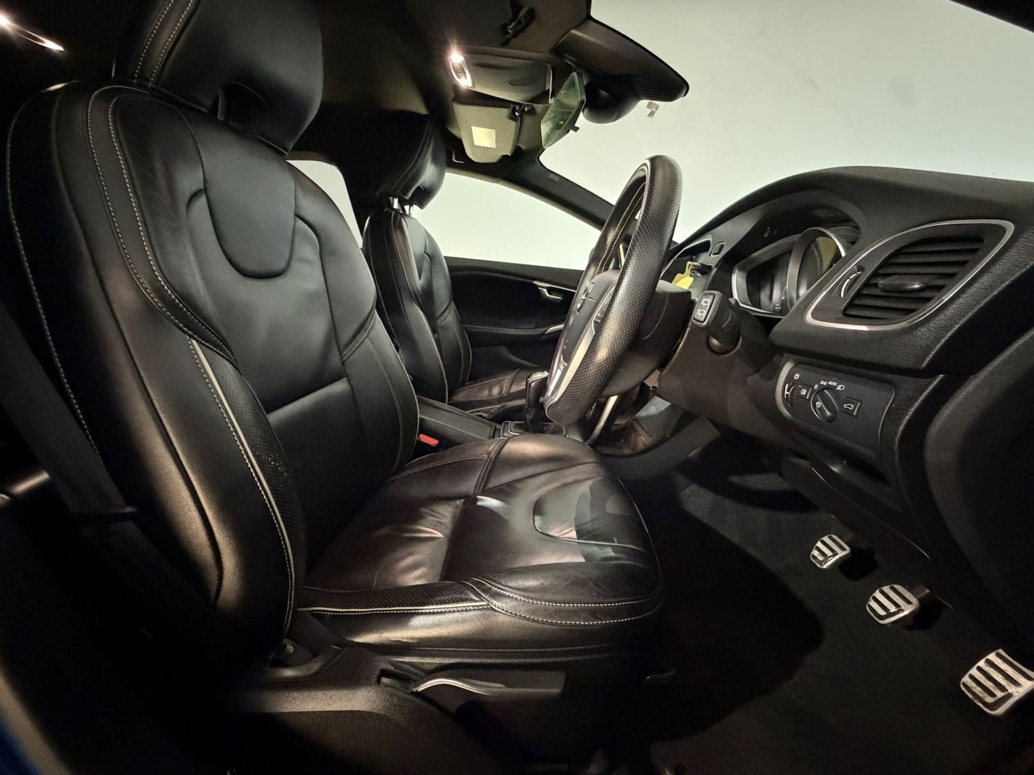 Used Volvo V40 2016 for sale - 77634437: Photo 16