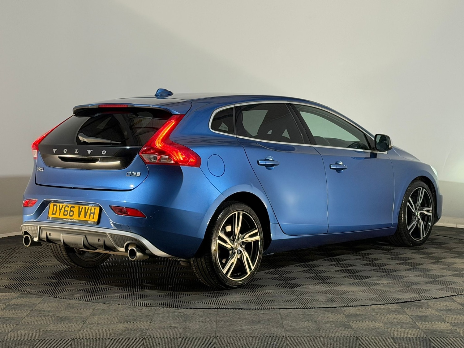 Used Volvo V40 2016 for sale - 77634437: Photo 6