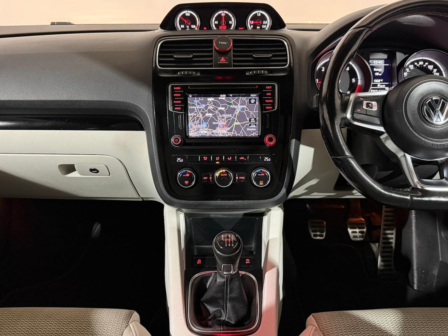 Used Volkswagen Scirocco 2015 for sale - 76327866: Photo 13