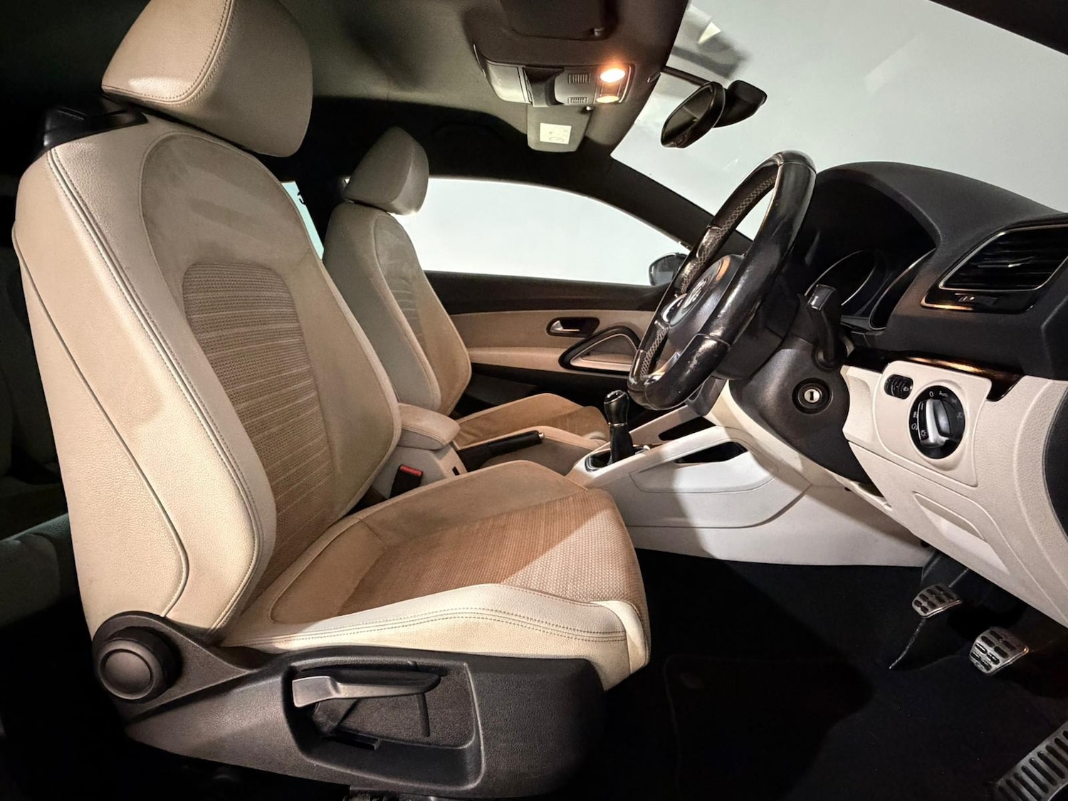 Used Volkswagen Scirocco 2015 for sale - 76327866: Photo 15