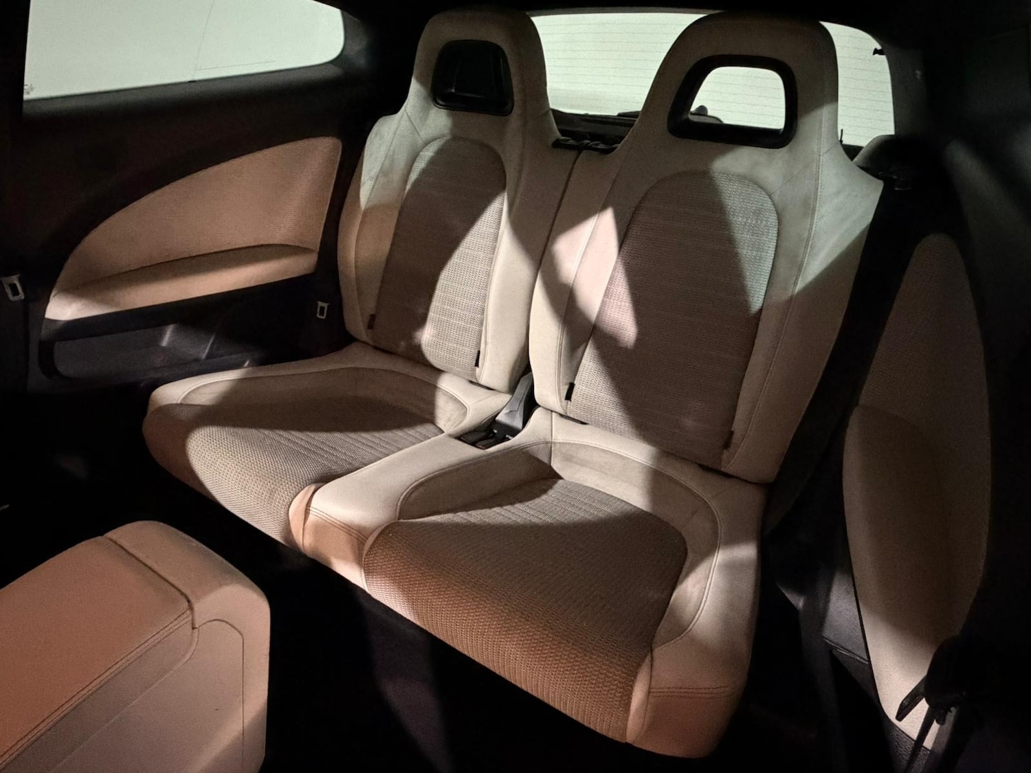 Used Volkswagen Scirocco 2015 for sale - 76327866: Photo 18