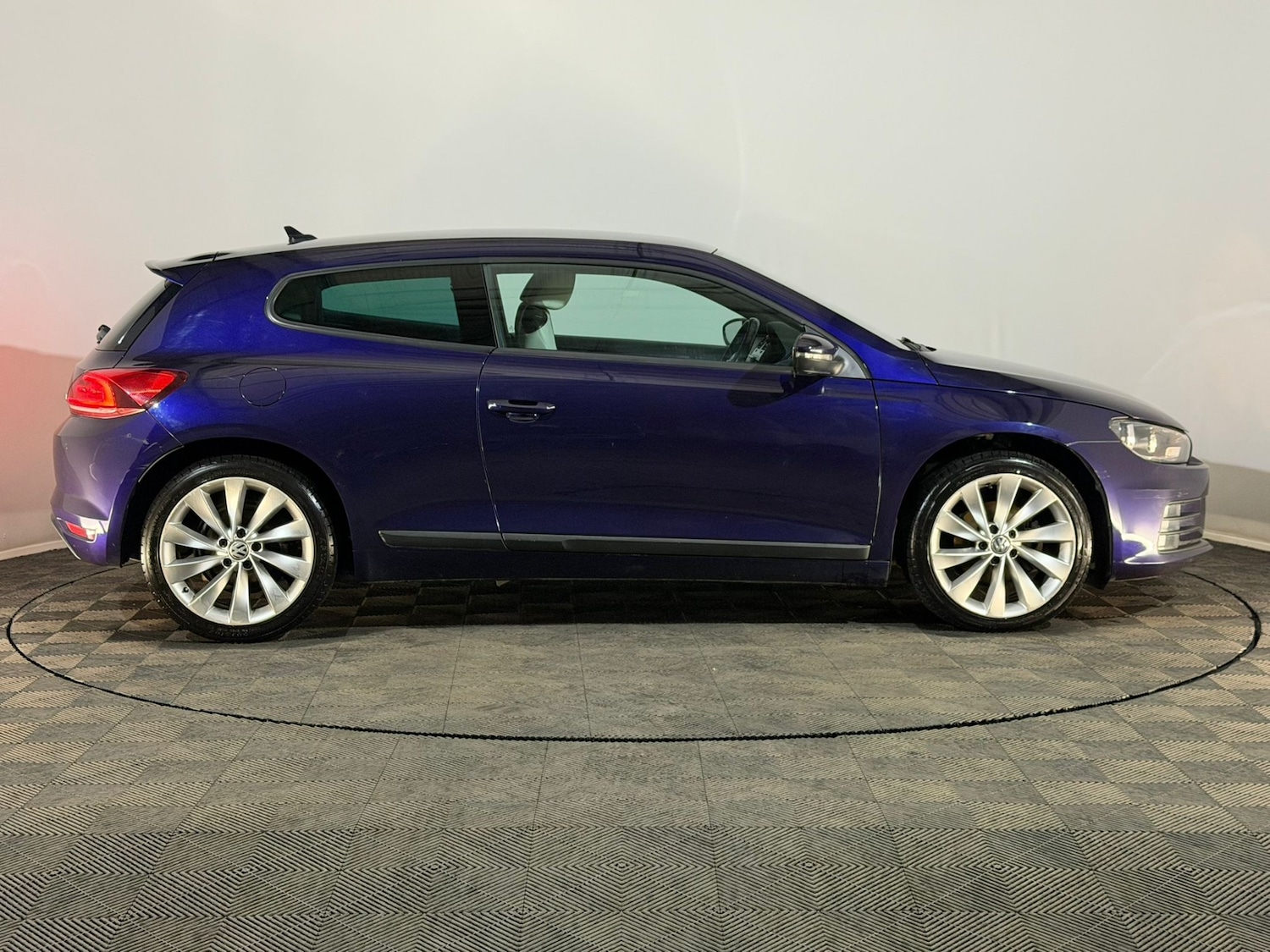 Used Volkswagen Scirocco 2015 for sale - 76327866: Photo 4