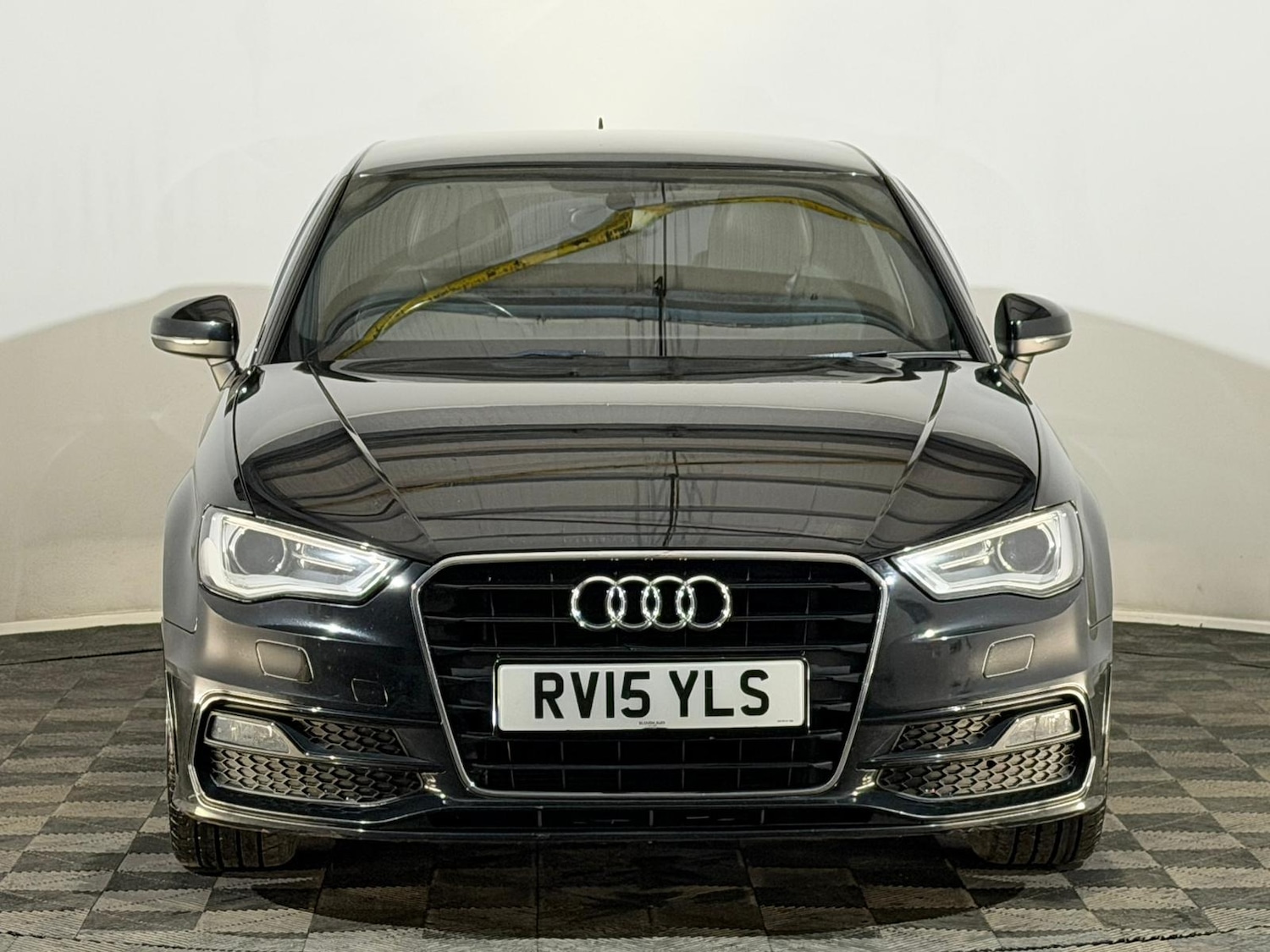 Used Audi A3 2015 for sale - 76574704: Photo 2
