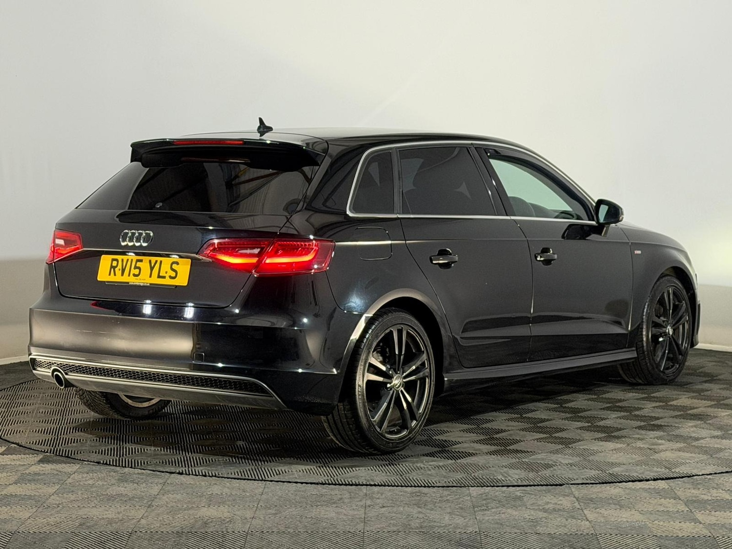 Used Audi A3 2015 for sale - 76574704: Photo 6