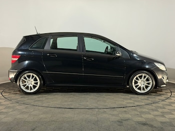 Used Mercedes-Benz B Class 2010 for sale - 76706779: Photo