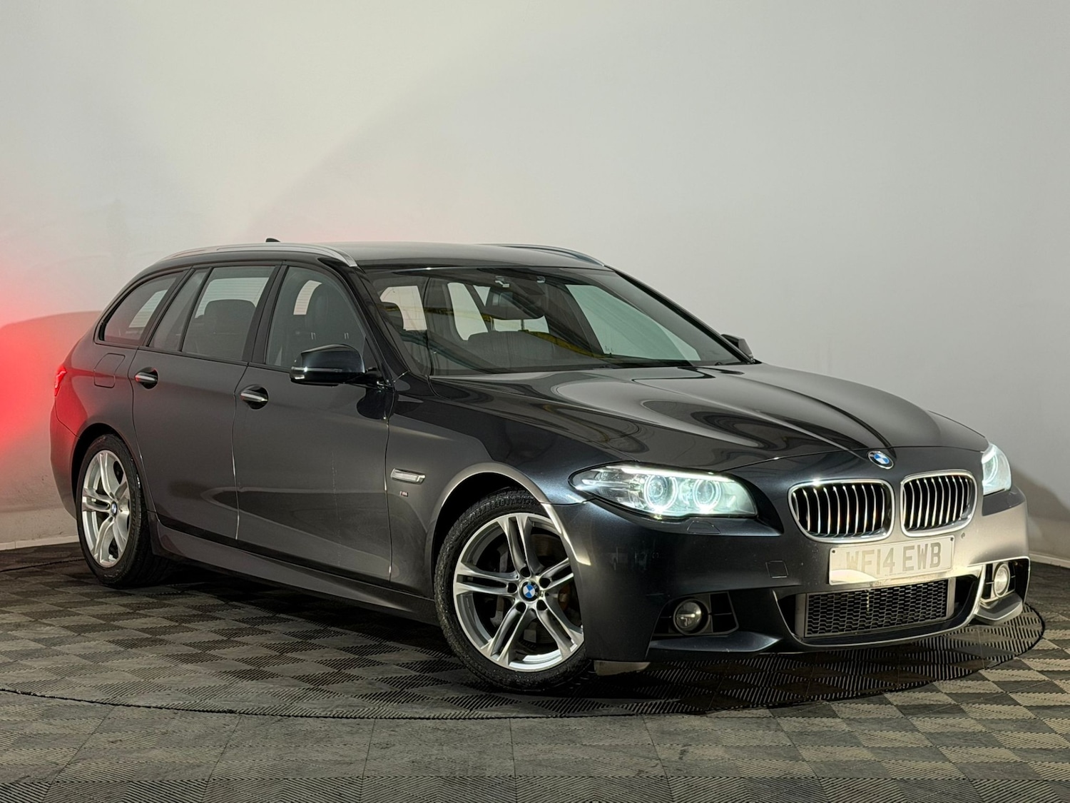 Used BMW 5 Series 2014 for sale - 76350516: Photo 1