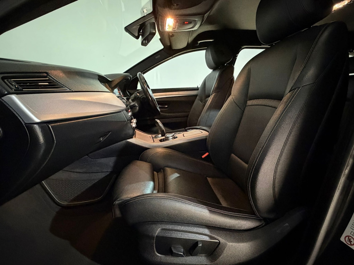 Used BMW 5 Series 2014 for sale - 76350516: Photo 17