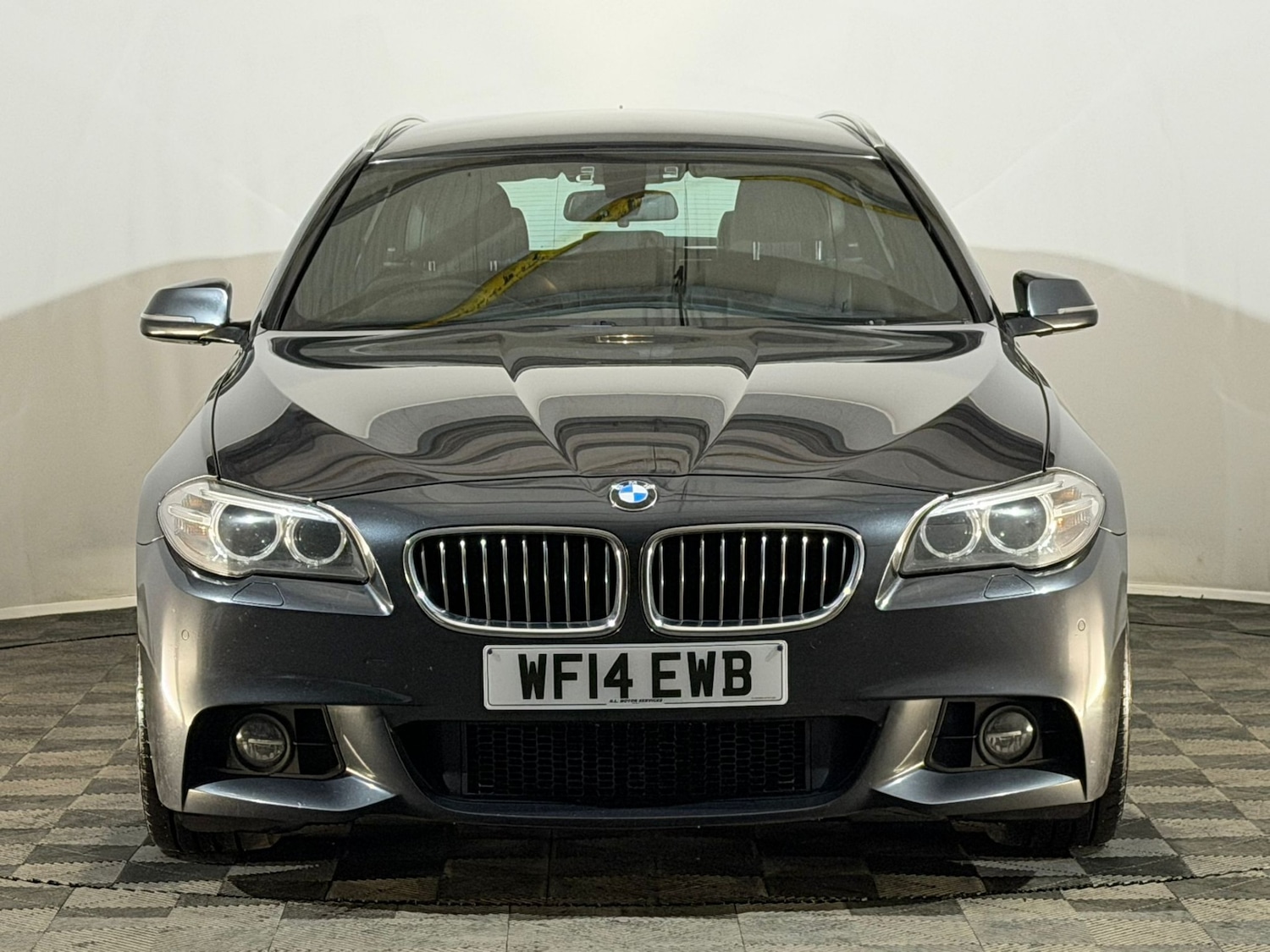Used BMW 5 Series 2014 for sale - 76350516: Photo 2