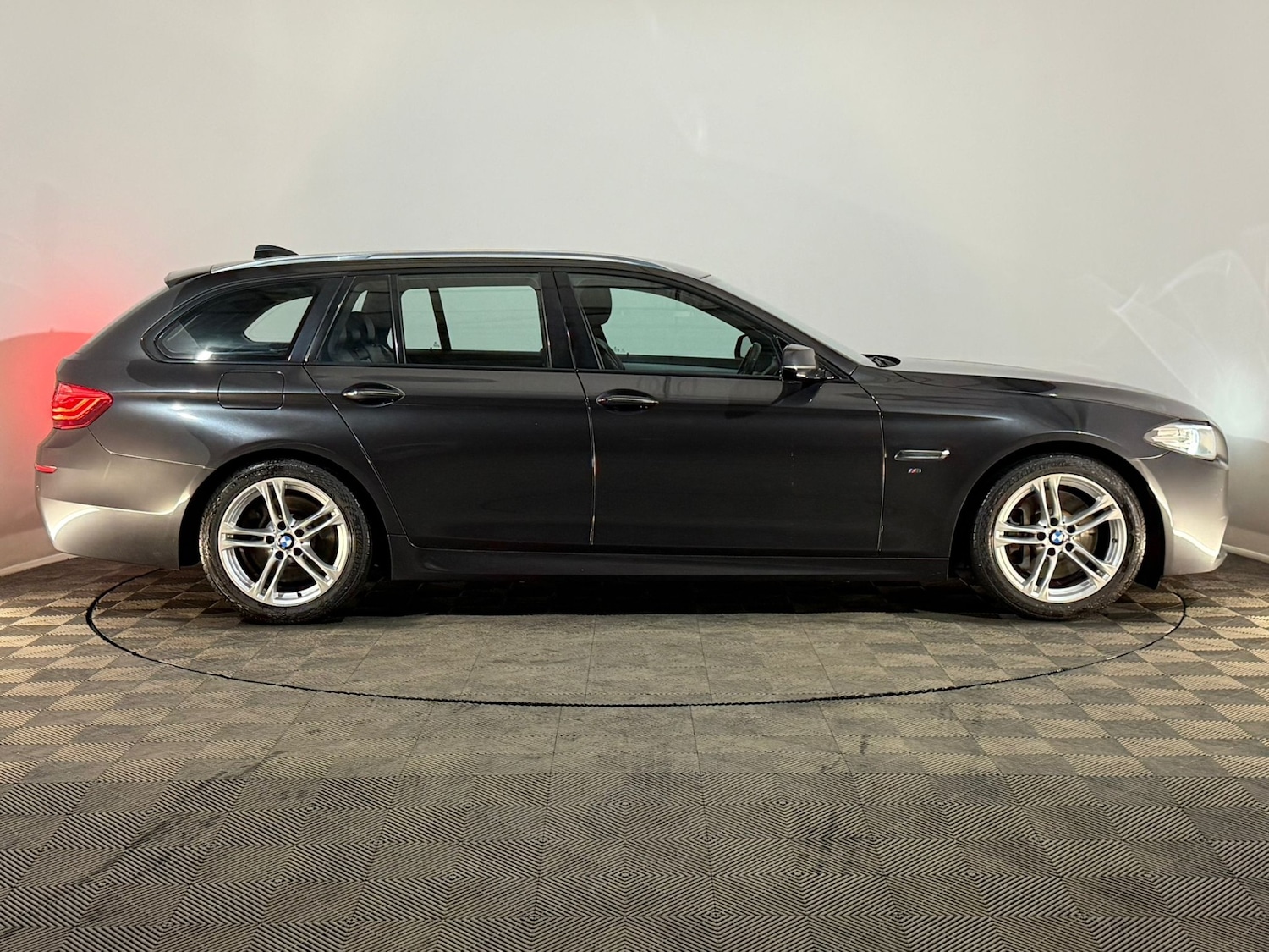 Used BMW 5 Series 2014 for sale - 76350516: Photo 4