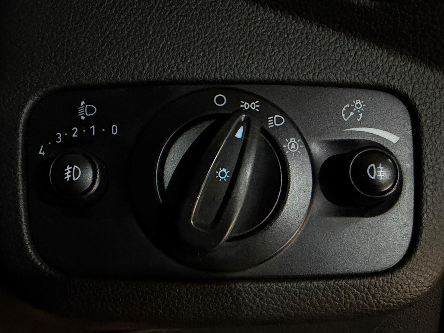 Used Ford Kuga 2018 for sale - 77772418: Photo 21