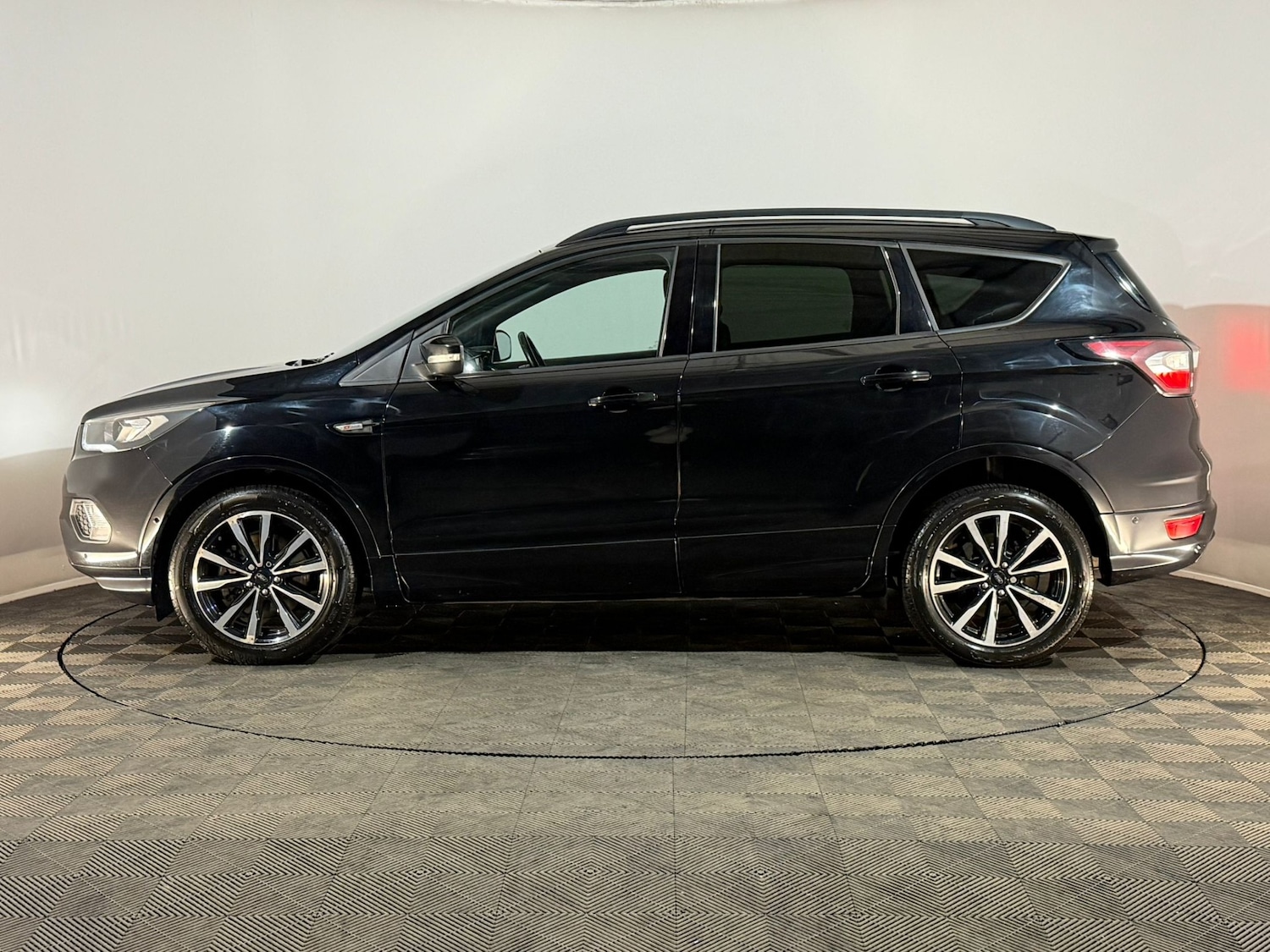 Used Ford Kuga 2018 for sale - 77772418: Photo 5