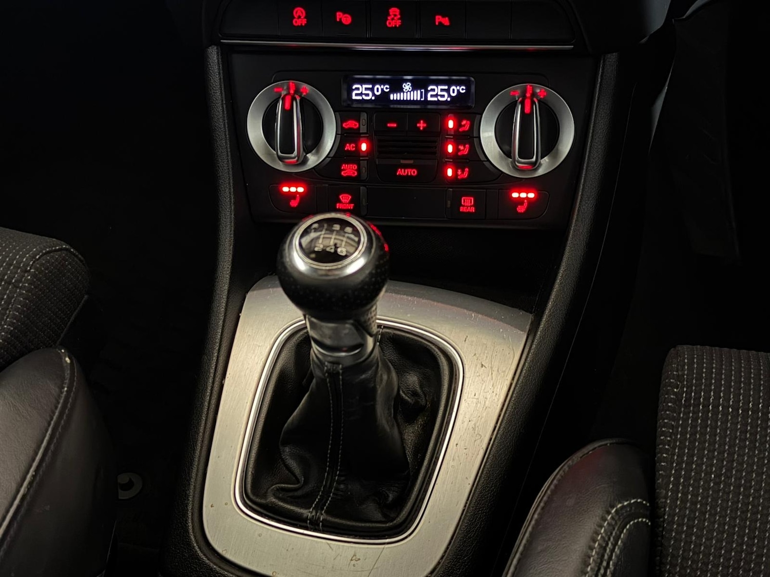 Used Audi Q3 2012 for sale - 77286429: Photo 12