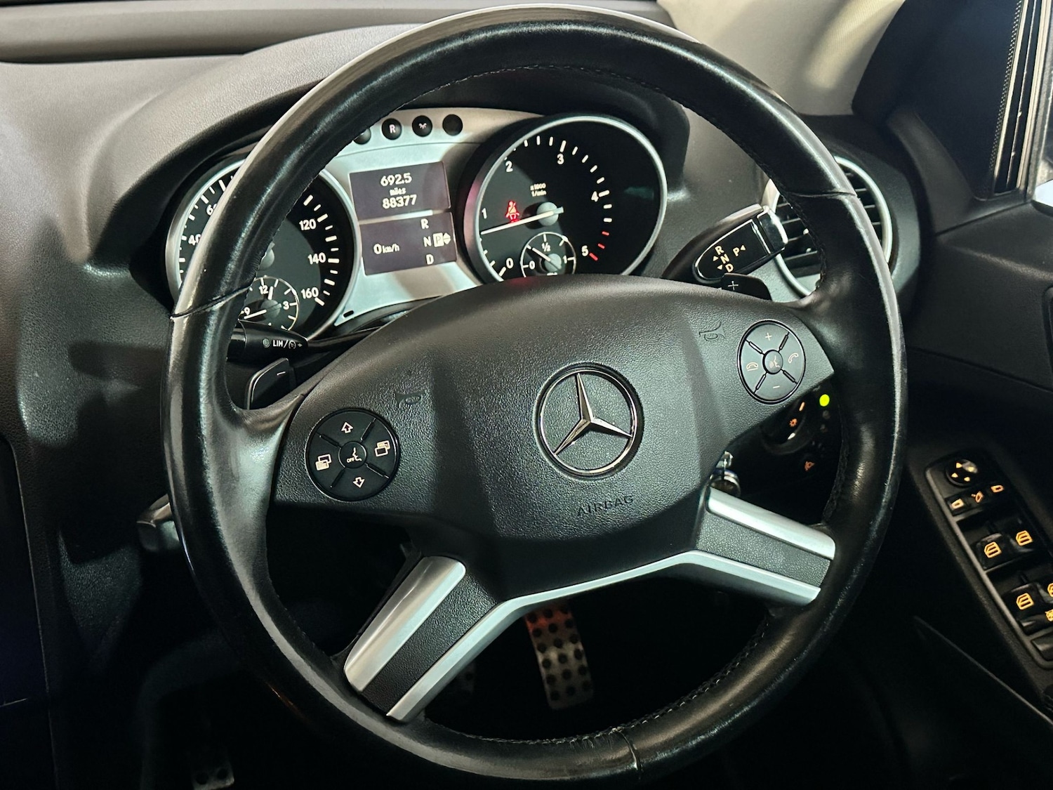 Used Mercedes-Benz M Class 2011 for sale - 77248256: Photo 13