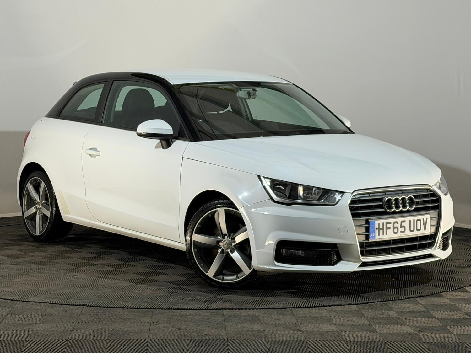 Used Audi A1 2015 for sale - 76154397: Photo 1