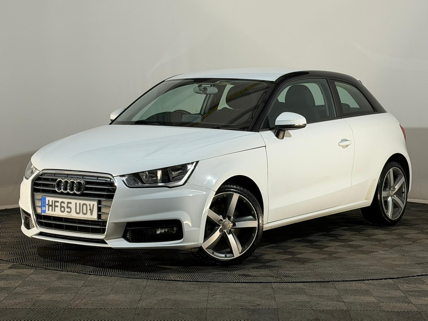 Used Audi A1 2015 for sale - 76154397: Photo 3