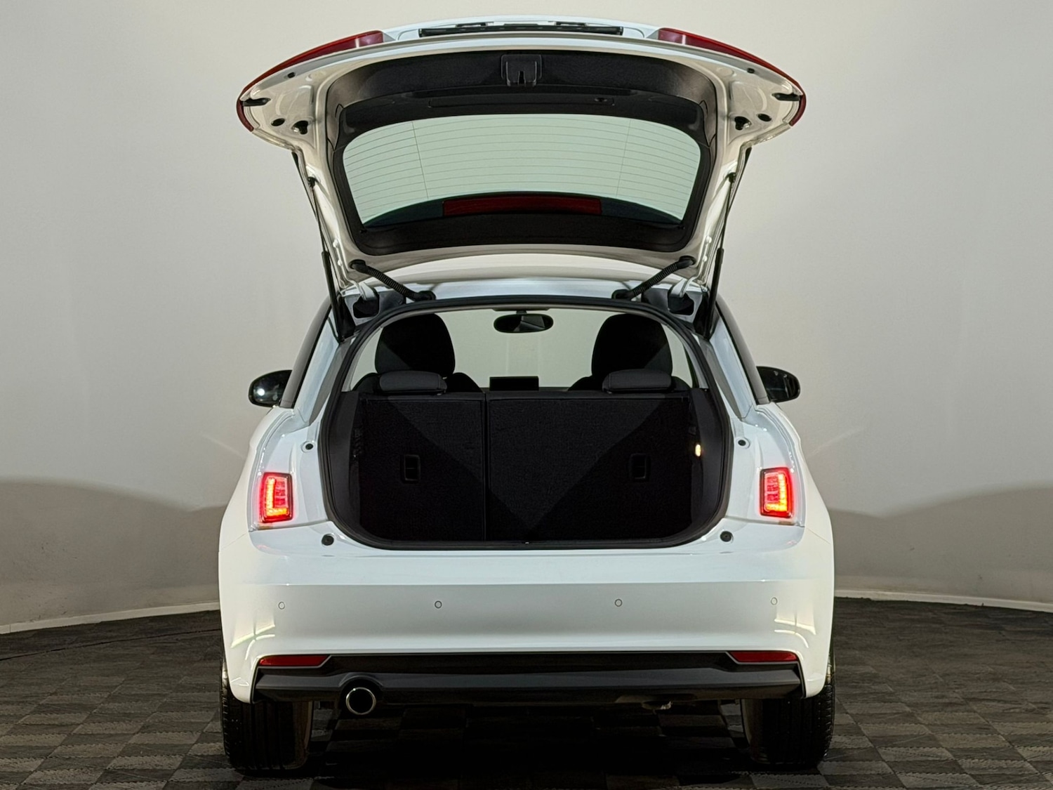 Used Audi A1 2015 for sale - 76154397: Photo 8